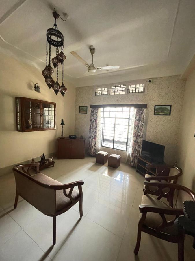 The Choudhury Manor Homestay Guwahati Luaran gambar