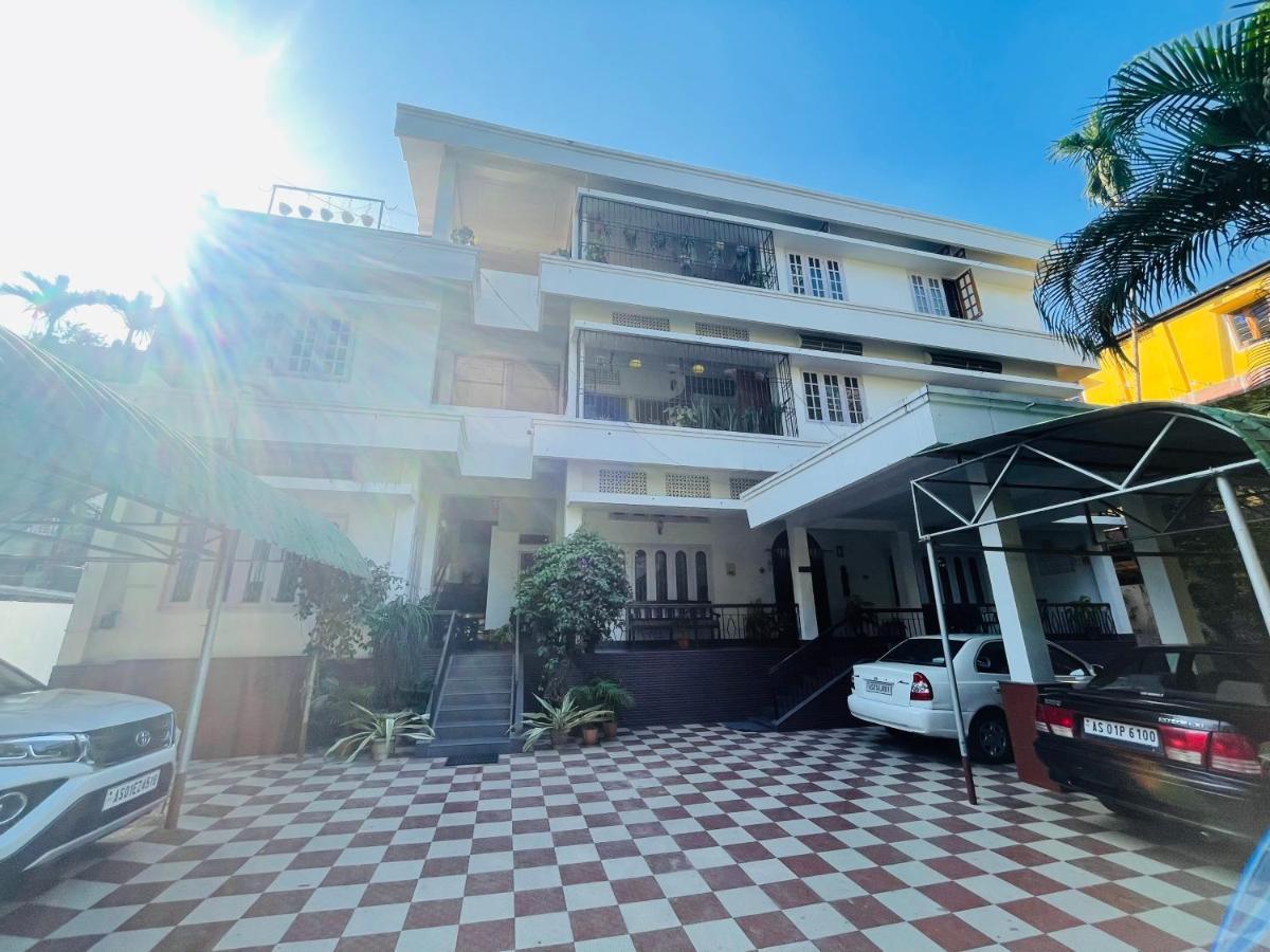 The Choudhury Manor Homestay Guwahati Luaran gambar